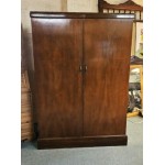 Compactom Art Deco Gents Robe